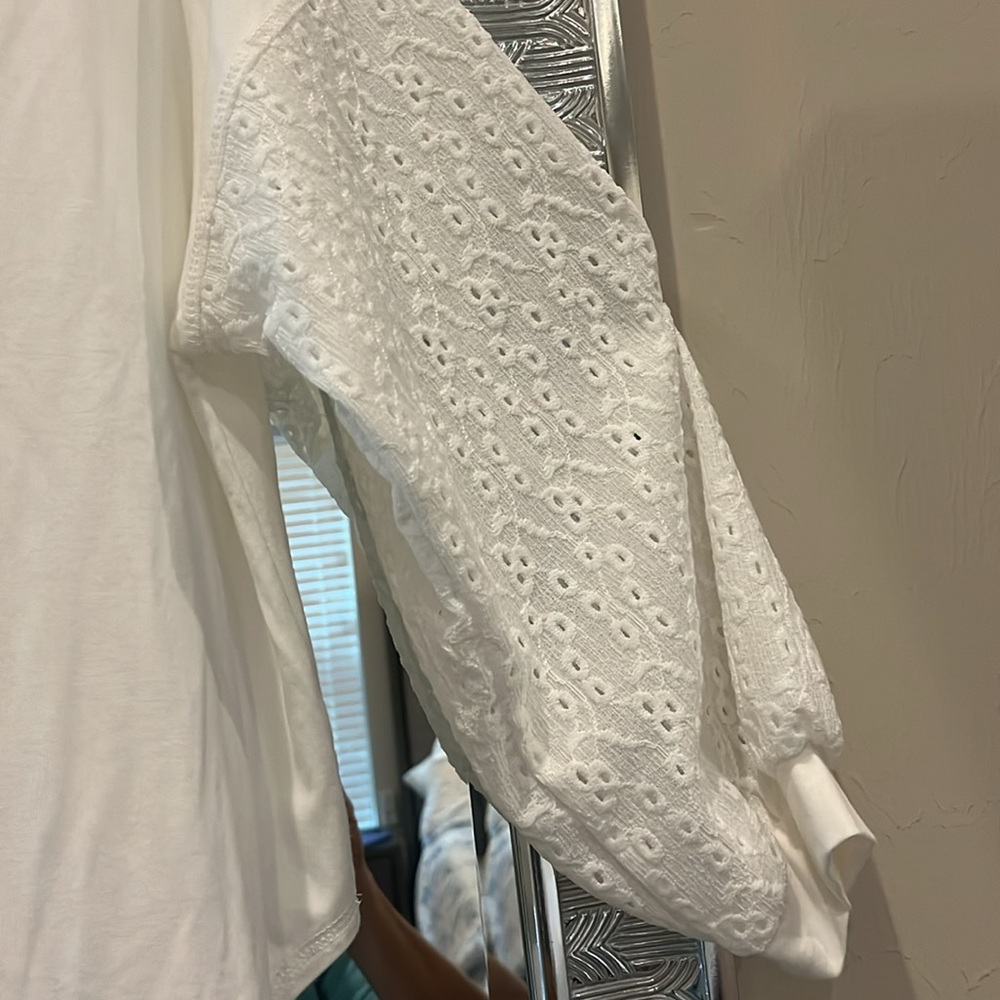 Bright white drop shoulder three quarter sleeve top. - Picture 3 of 6